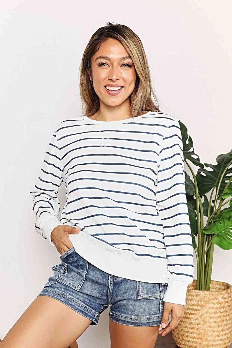 Ylellinen pyöreäkauluksinen raidallinen paita - tyylikäs pitkähihainen paita ajattomaan tyyliin