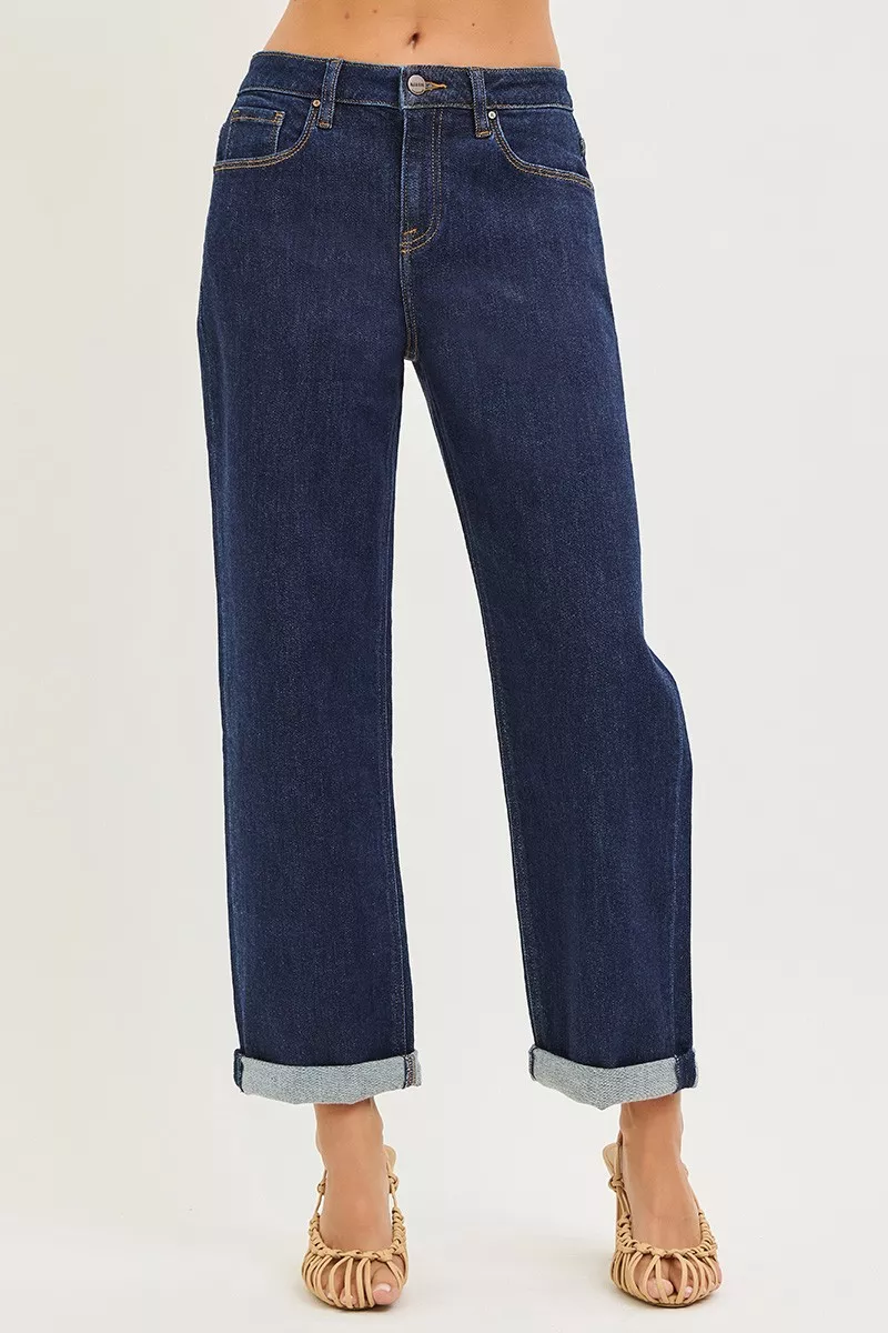 RISEN Slouchy Cropped Boyfriend -farkut resorilla helmassa